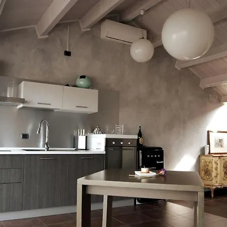 Attico Centro アパート San Damiano dʼAsti