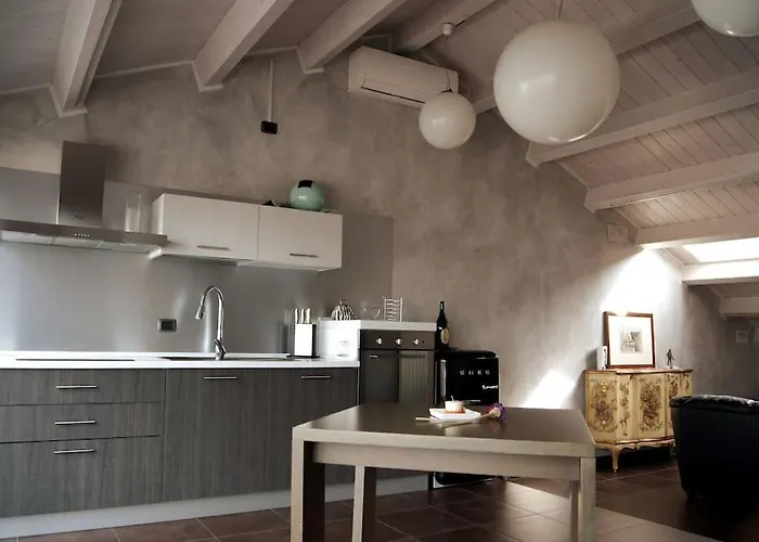 Attico Centro 公寓 San Damiano dʼAsti